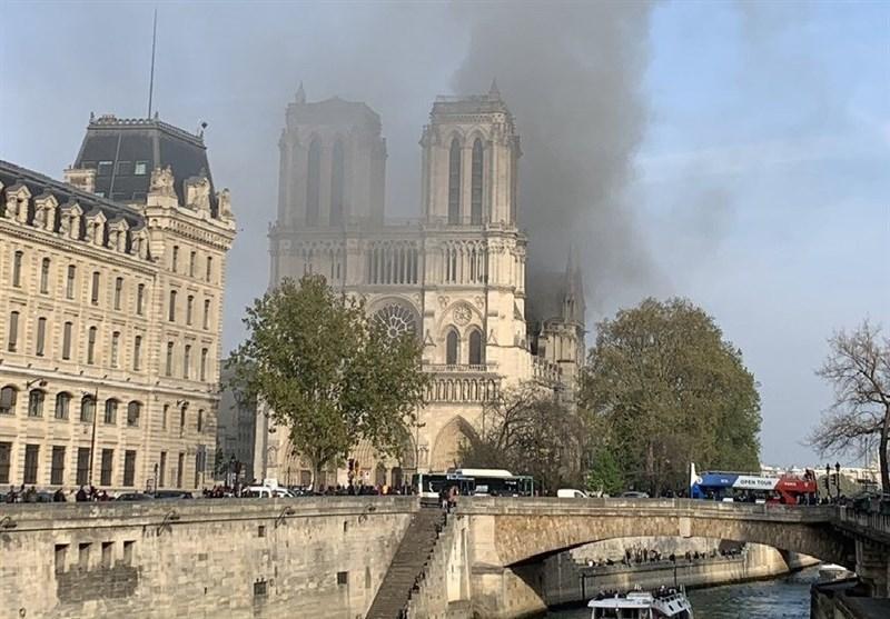 آتش سوزی مهیب در کلیسای تاریخی نوتردام پاریس