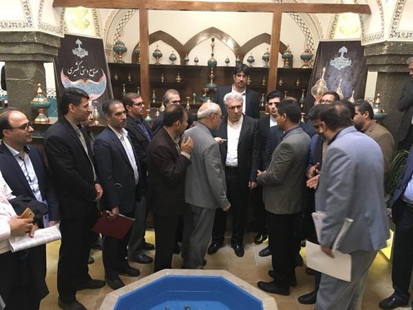 بازدید مونسان از کاروانسرای شهر تاریخی گز و حمام تاریخی بازدید مونسان از کاروانسرای شهر تاریخی گز و حمام تاریخی گرگاب