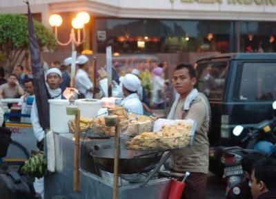 خوراکی هایی که نباید در سفر به اندونزی بخورید