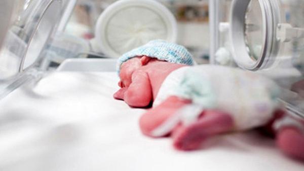 نجات کودک 7 ماهه از مرگ حتمی نجات کودک 7 ماهه از مرگ حتمی