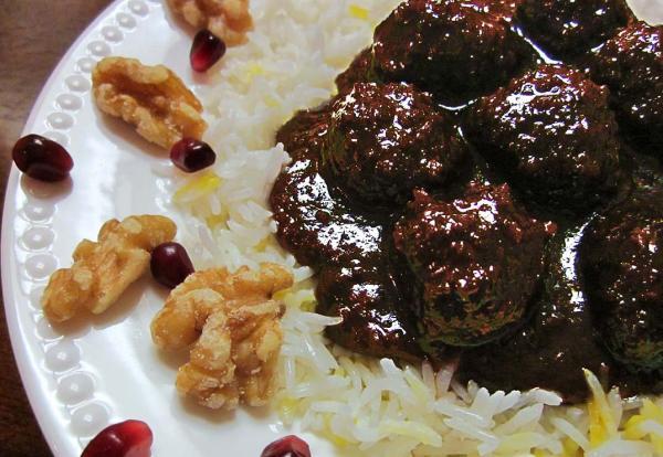 طرز تهیه خورشت فسنجان غذای اصیل ایرانی